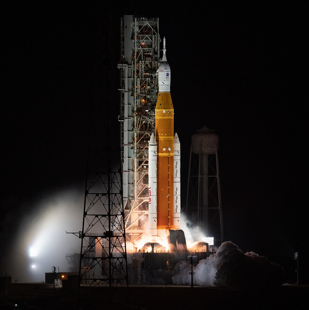 NASA's Space Launch System rocket carrying the Orion spacecraft launches on the Artemis I mission from Launch Complex 39B at Kennedy Space Center, November 16, 2022